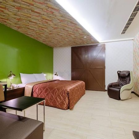 Foxdou Business Motel 台南 エクステリア 写真