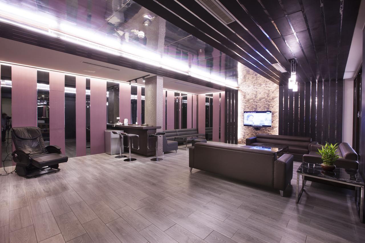 Foxdou Business Motel 台南 エクステリア 写真